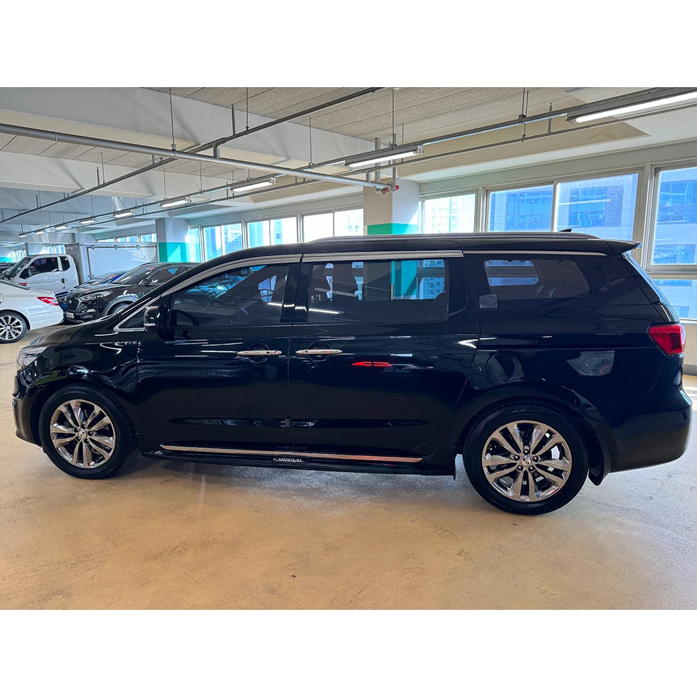 Hot Selling SUV 2018 KIA Carnival 9 STR Noblesse 2199cc Diesel used car good condition