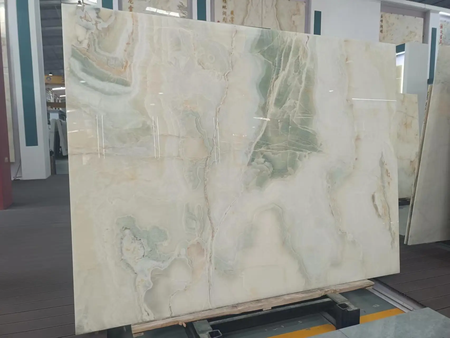 Light Green Quartzite Slab With Dark Green Veins For Countertop Table top Wall Decoration