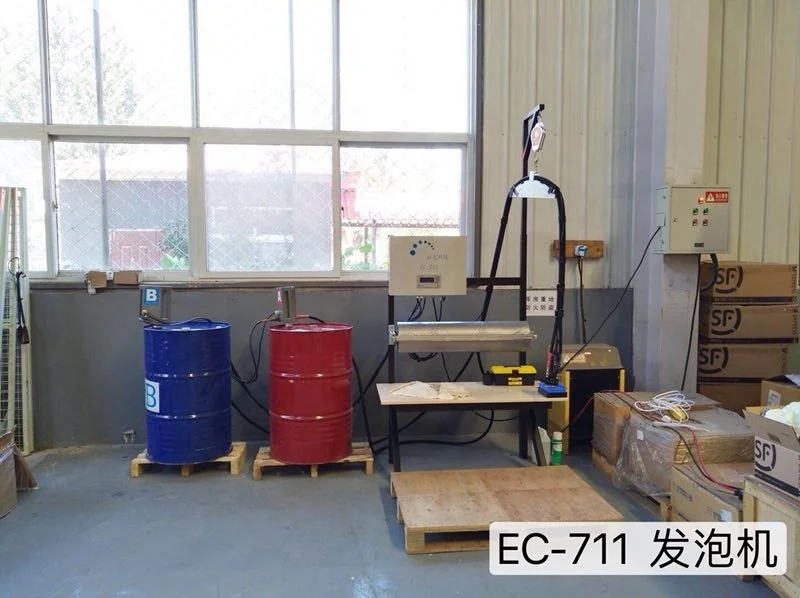Pu foam spray foam packaging equipment for electronic products