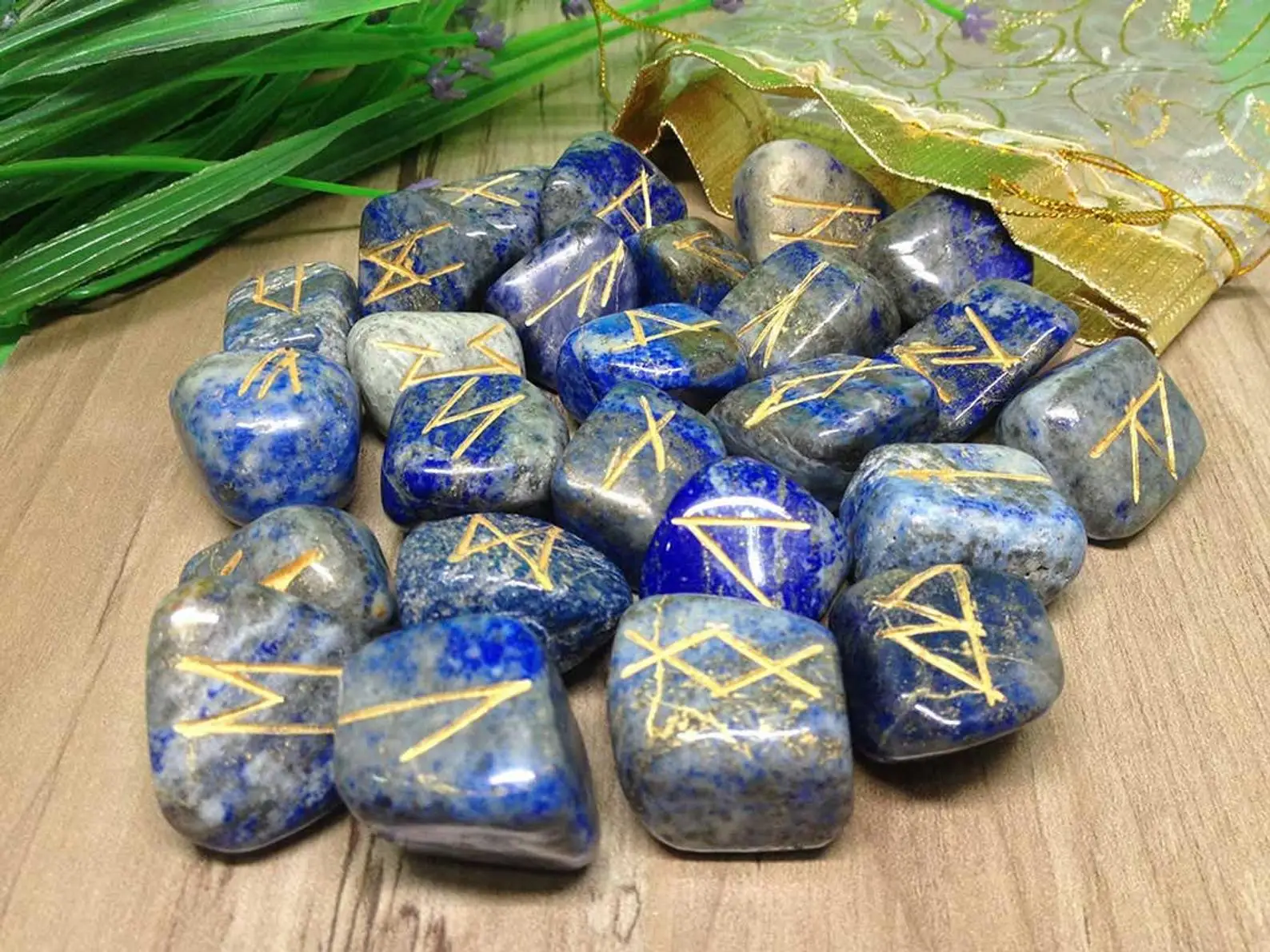 High Quality Lapis Lazuli Elder Futhark Rune Set Amethyst Gemstone Carved Crystal Polished Tumbled Stone Engraved Love Style