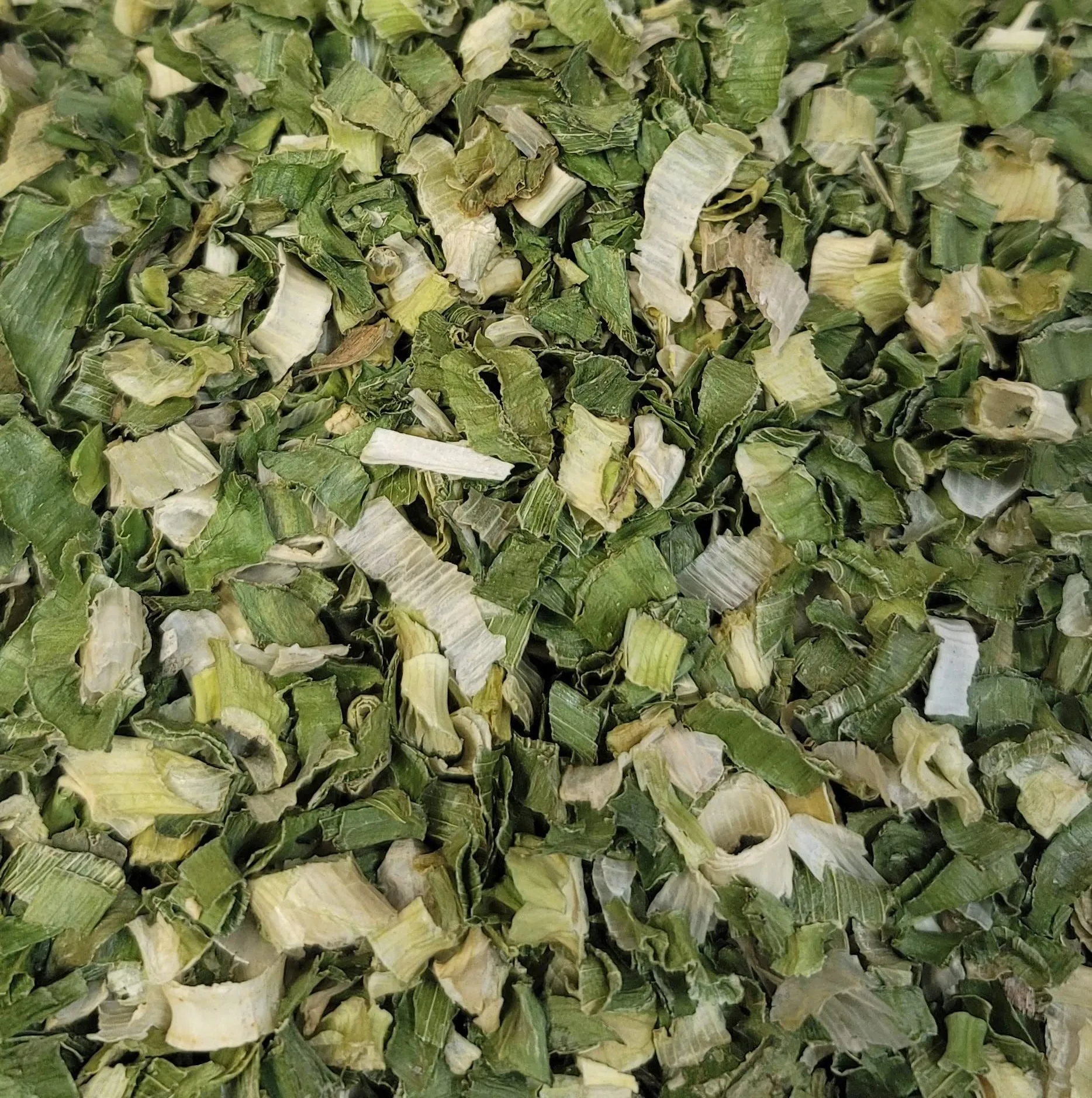 DRIED CHOPPED GREEN ONIONS: ELEVATE YOUR DISHES WITH A BURST OF ONIONY BLISS