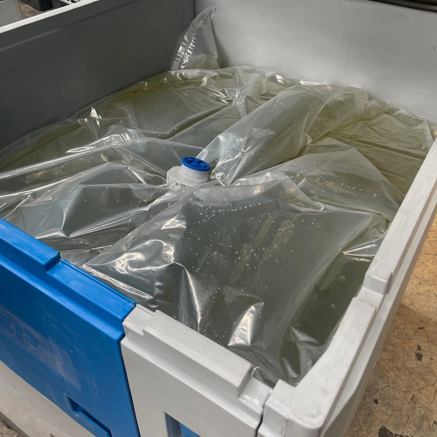 Средний инвертированный сахар (сироп сахарного тростника) упаковка в бак flaxi минимальный заказ 24 тонны