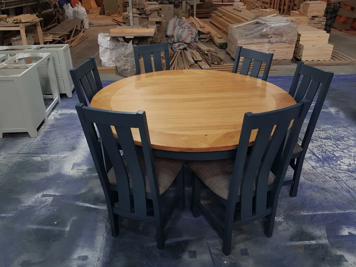 ROUND DINING TABLE 1.5M