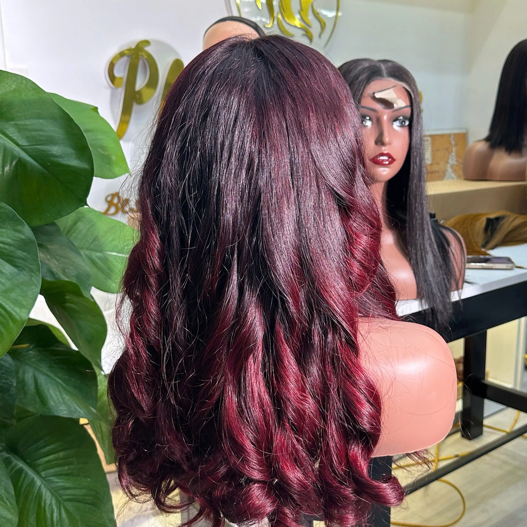 Christmas Sale Customized Ombre Burgundy Bourcy Curl Wigs 100% Vietnamnese Human Hair Soft Luxury Wavy Hair Texture