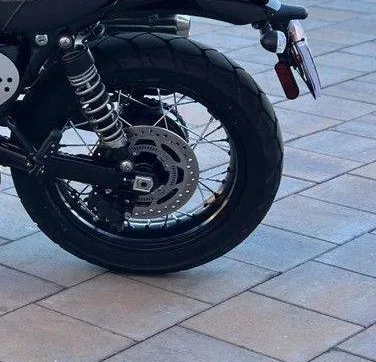 2023 scrambler 900 10.jpg