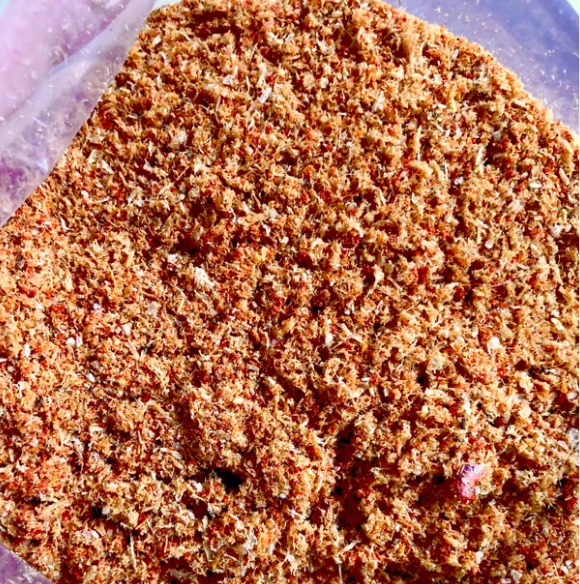 Оптовая продажа вьетнамская сушеная натуральная скорлупа креветок меньше соли низкая влажность для удобрений и экстракта Китина