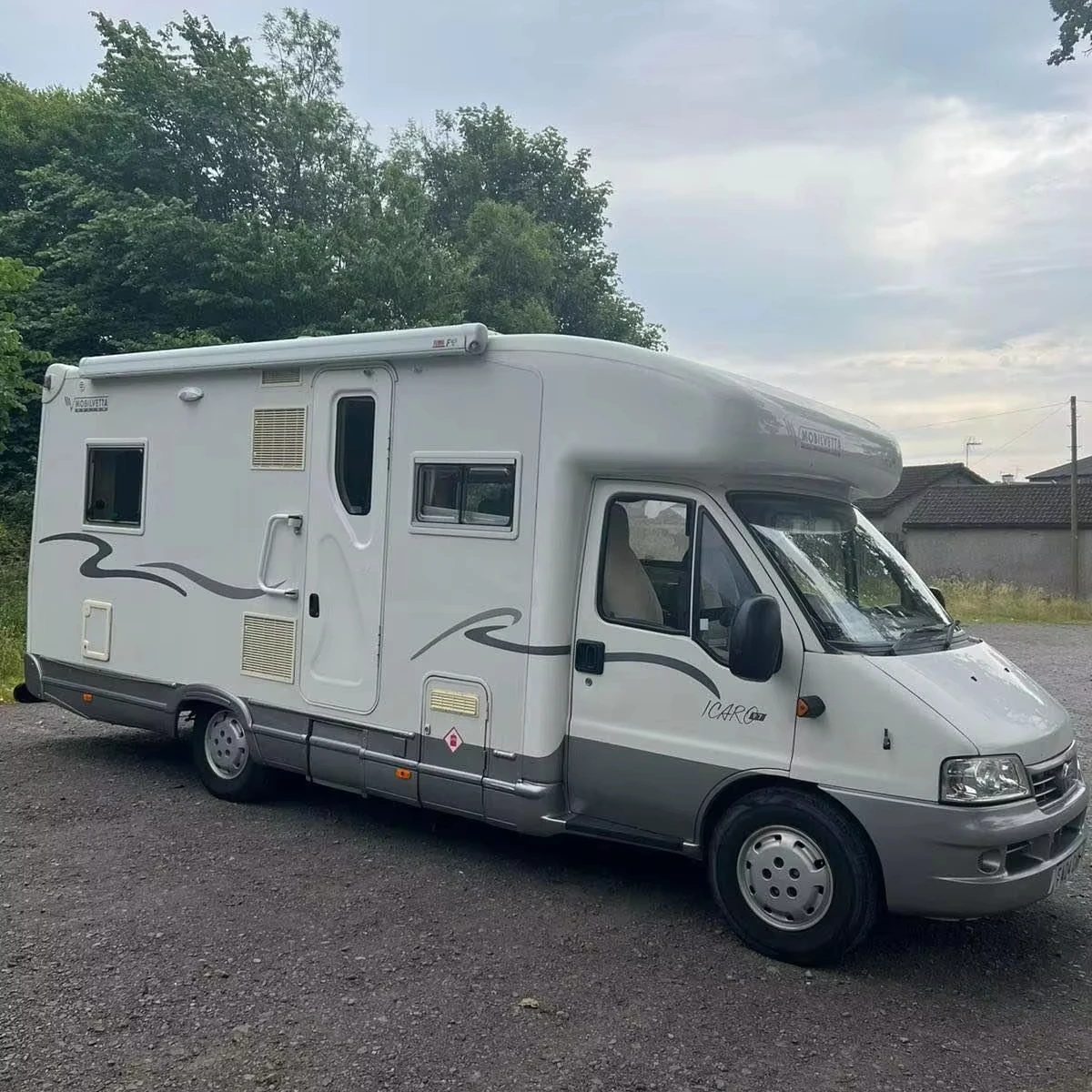 New Luxury 4x4 Mobile Caravan Trailers Household RV Teardrop Camper Trailer for Overland Camping Road Truck For Traveling