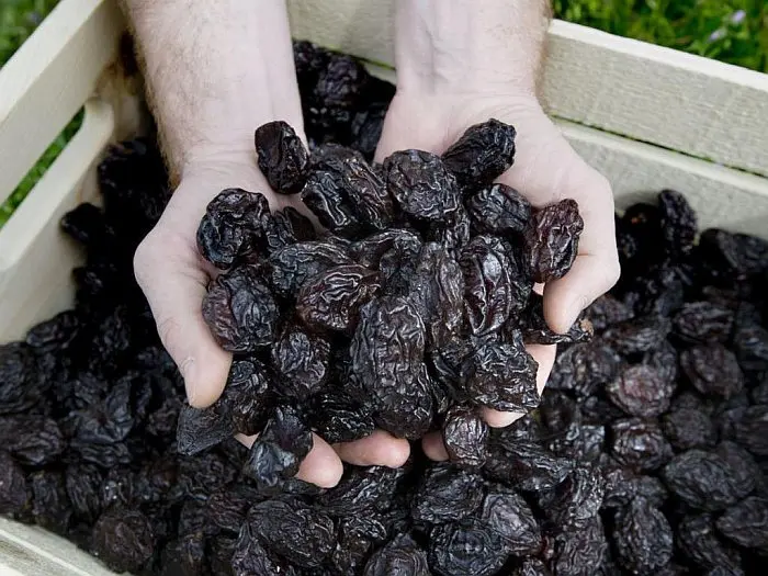 Wholesale Natural Organic Top Grade Prunes With Pit Hungarian Bulk Dried Prunes Dried Fruit From Uzbekistan