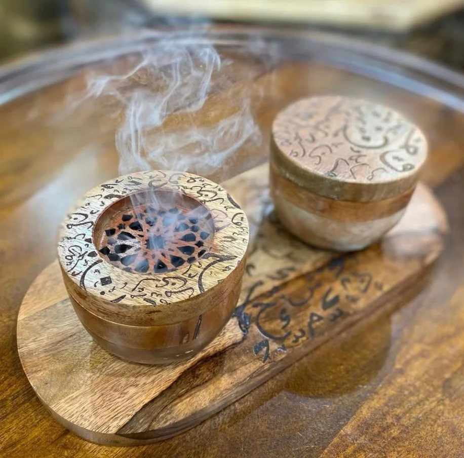 High Quality Portable Wooden and Resin Bakhoor Burner Set Box with Tray Medkhan Incense Holder