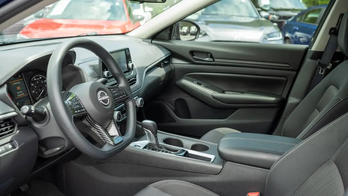 Используется 2023 Nissan Altima