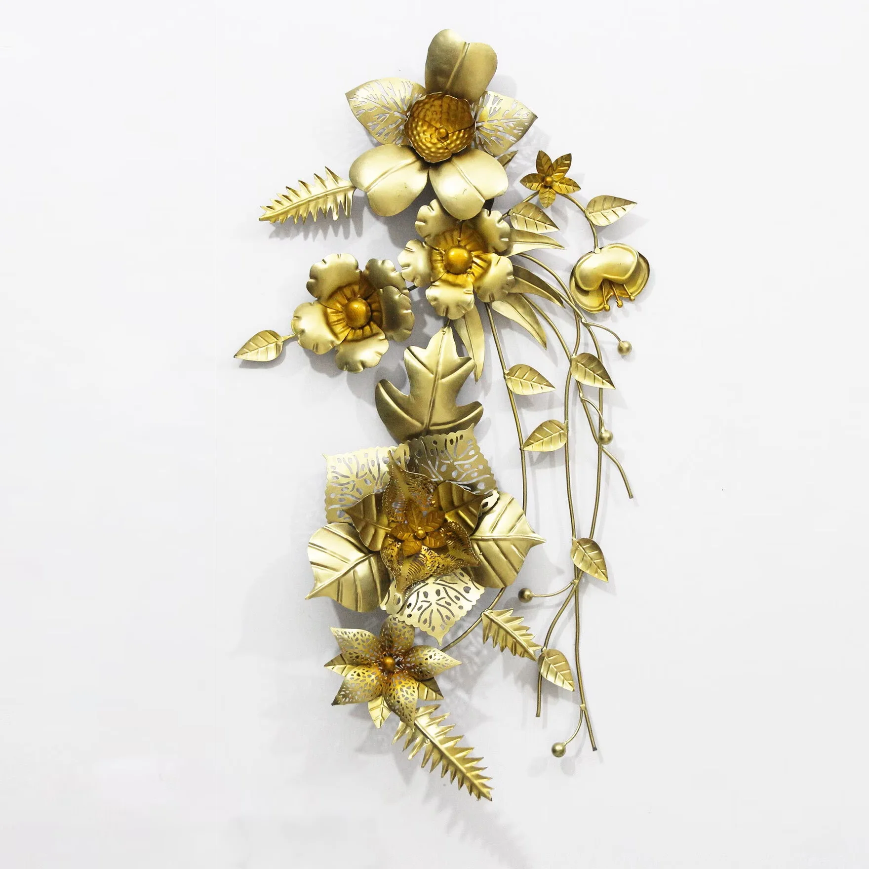Aluminium Iron Wall Art Branches with Flowers Latest Designs Gold Finishes Best Prices Wall decorative Items for Living Room