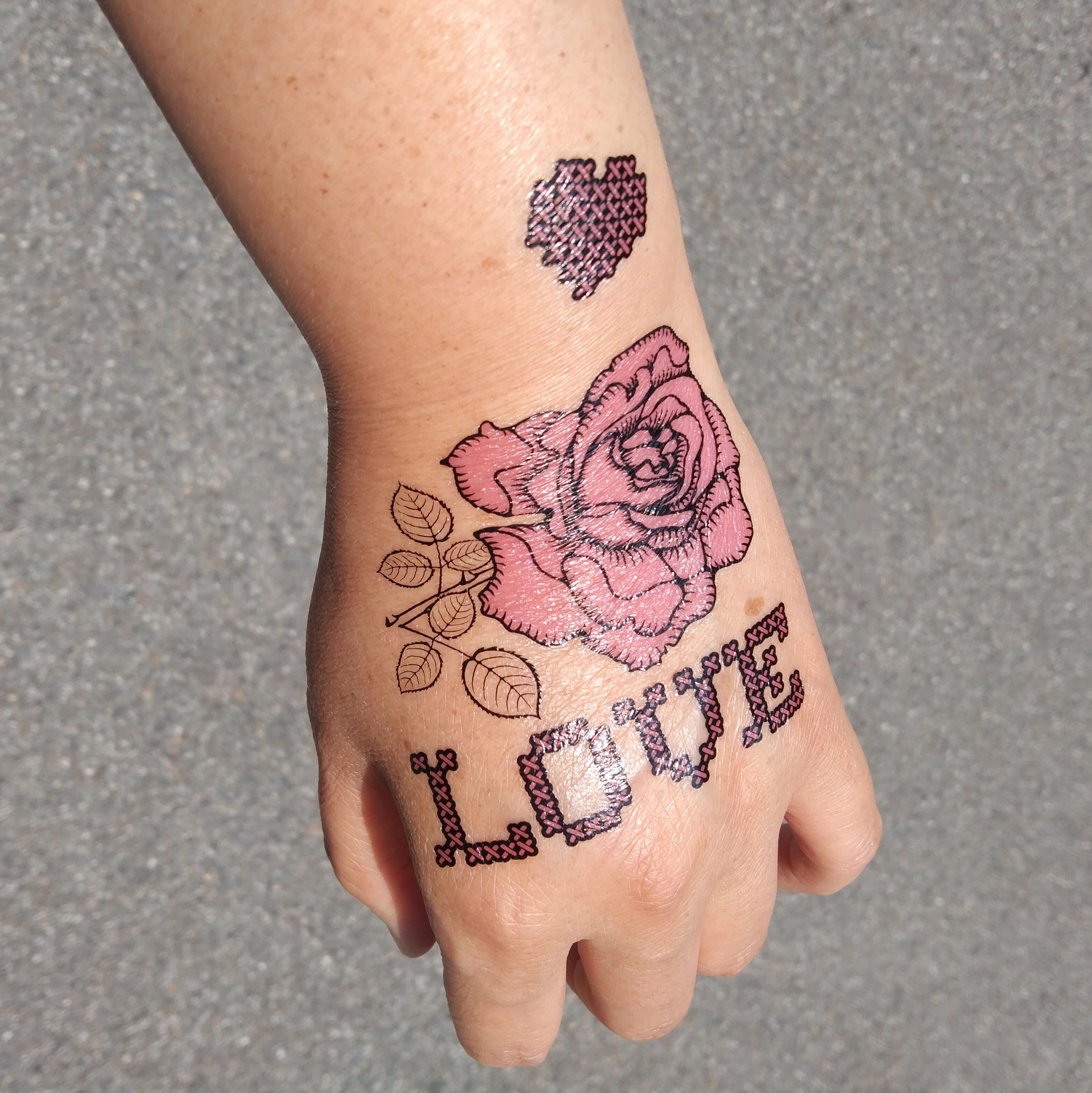 UV Tattoo Sticker, Available in Flower Shape Design