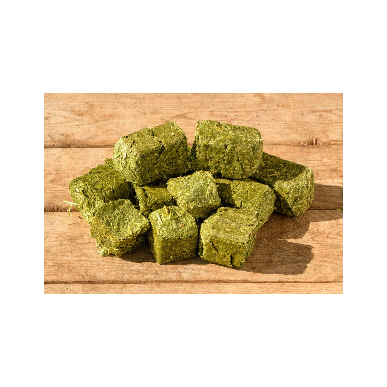 good quality Alfafa pellets and cubes very cheap price