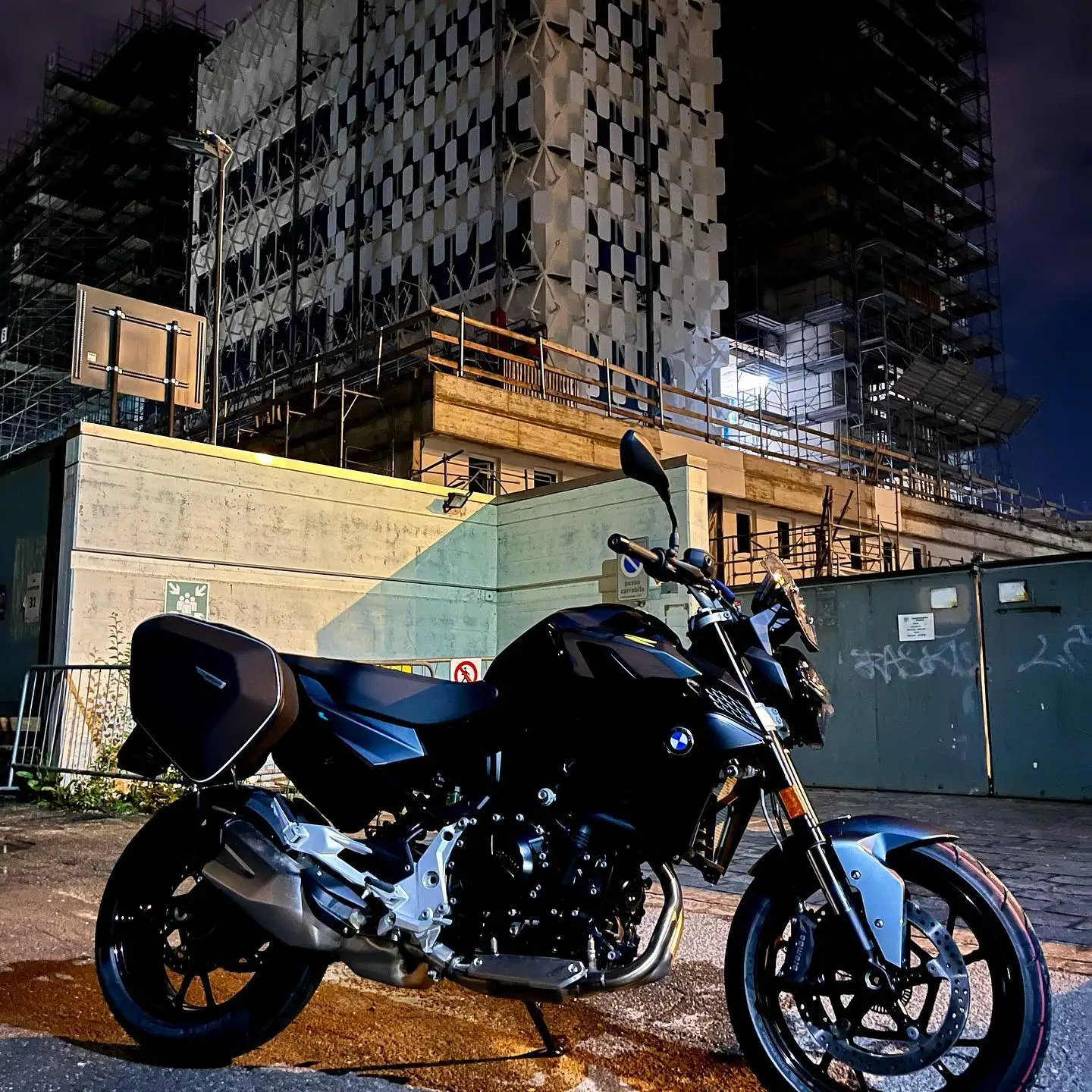 Best Selling Second Hand /Used B.M.W F 900 R motorcycles-B.M.W Low Price Used Motorcycle Bike Sport bike for sale used bike