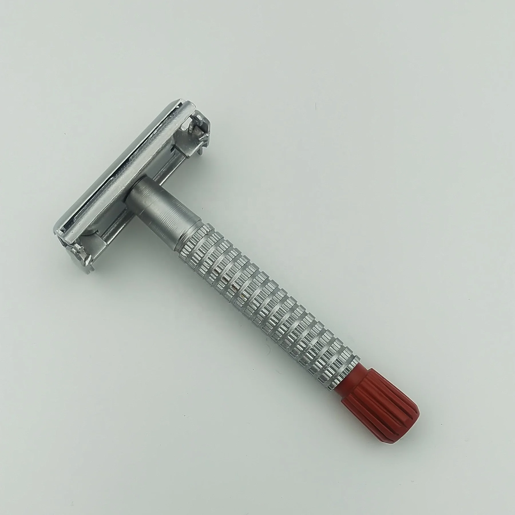 Trending Mens Traditional Classic Double Edge Chrome Shaving Safety Razor With Butterfly Head Open Short Handle Razor
