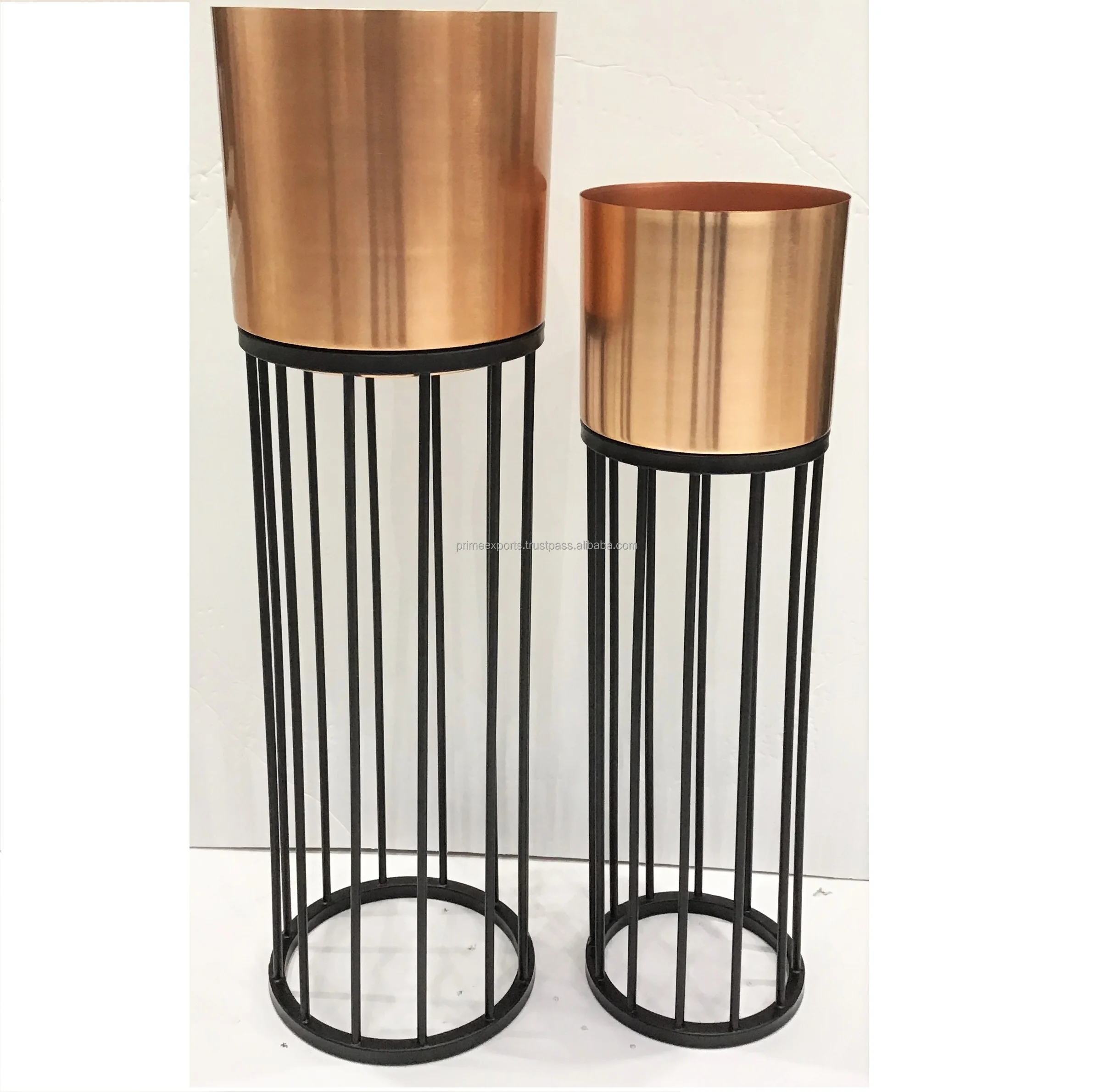 Iron wire metal flower planter stand for home interior and exterior decor scandinavian and nordic style flower pot planter stand