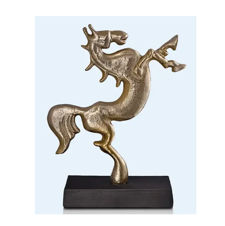 Новый дизайн алюминиевая скульптура золотого оленя для украшения уникальная дизайнерская посуда спальни