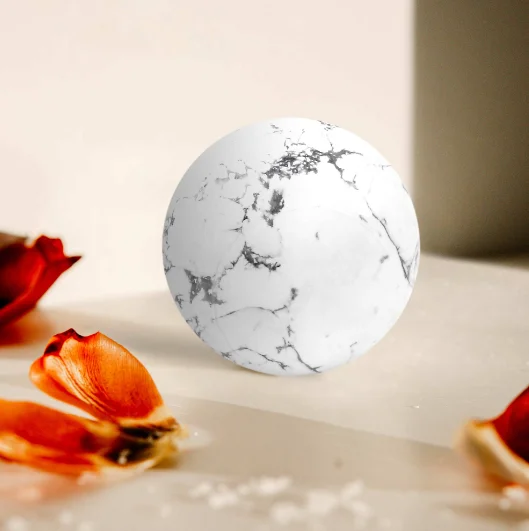 Best Quality Hot Sale Bulk Natural  Howlite Sphere Howlite Stone  Calming Stone  Extra Quality Crystal Gifts