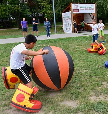 Customizable Inflatable Soccer Shoes for Kids and Adults, Lightweight and Durable Soccer Footwear for Training and Fun