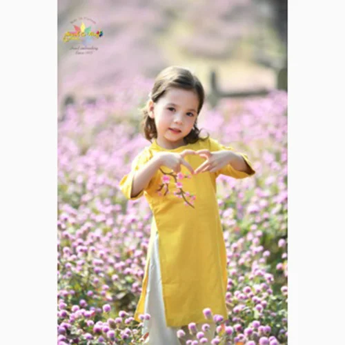Ao Dai для маленьких девочек Быстрая доставка конкурентоспособная цена праздничное платье прекрасный узор упаковка в картонной коробке сделано во Вьетнаме!