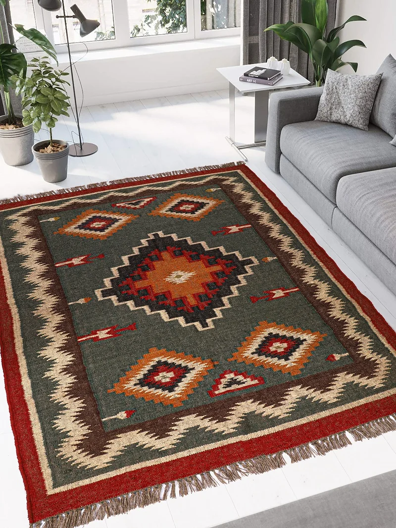 Hot Sale 2024 Vintage Floral Embroidered Design Handmade Carpet Rugs Pure Wool Jute Kilim Rugs for Home Hotel Garden Hospital