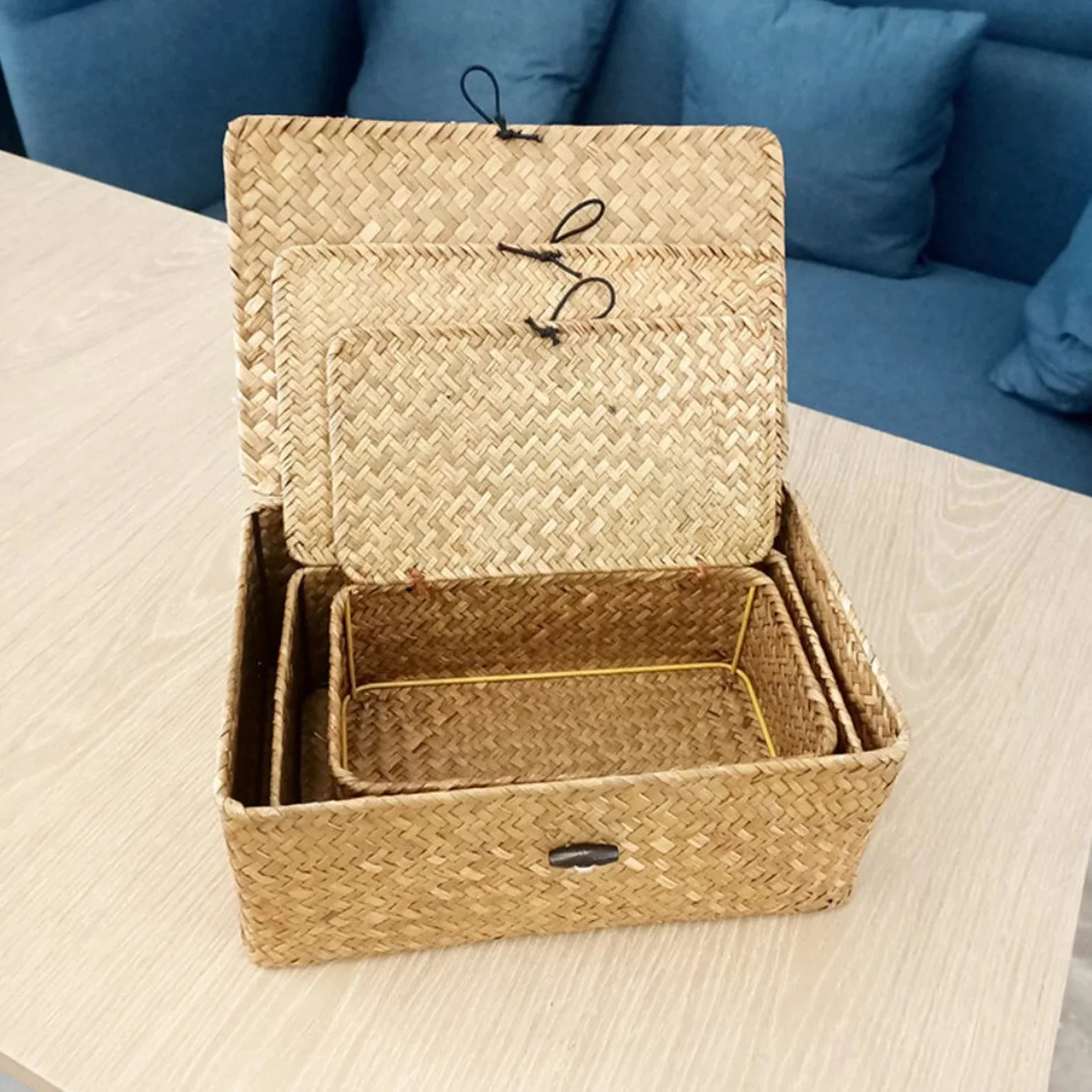 Seagrass storage baskets with lid cosmetic straw storage box from Vietnam