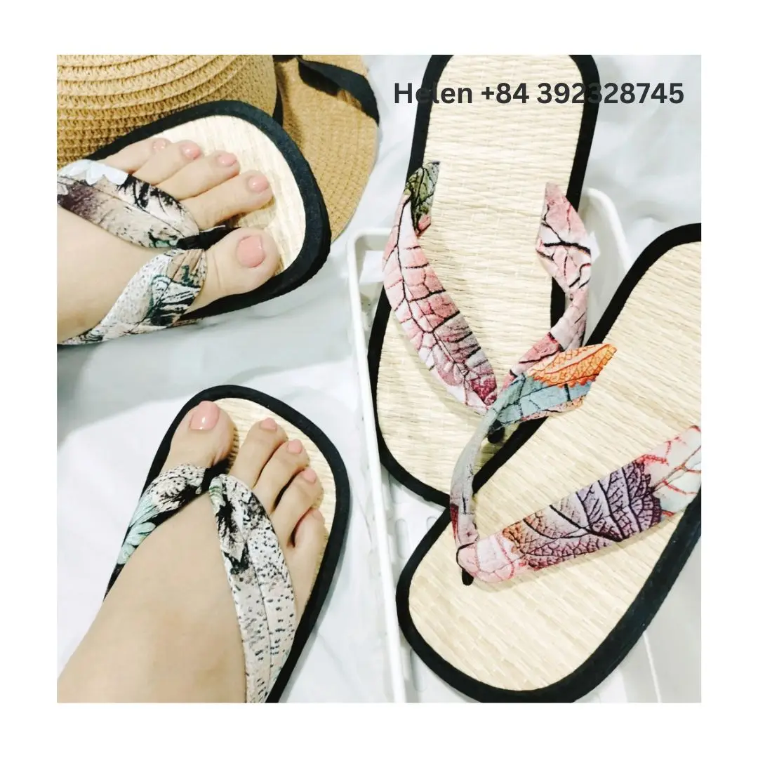 2024 Vietnam New Creative Unisex Seagrass Flip Flop Stylish Beach Styles Outdoor Activities Eco-Friendly Environmentally Slipper