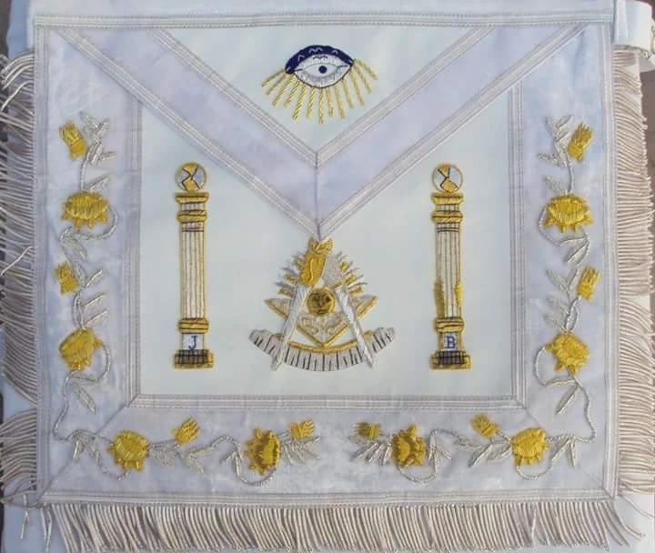 The Most Beautiful Regalia Masonic Grand Apron hand made embroidery collar sashes Red White Embroidered Blue Masonic