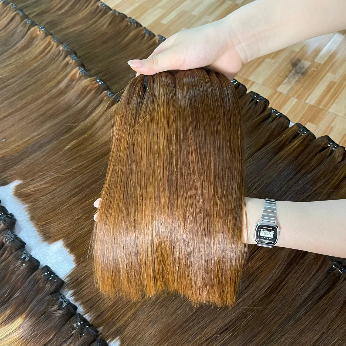 Very hot product today bone straight bundles full inch full color 100% Remy, completely handmade, shipped worldwide