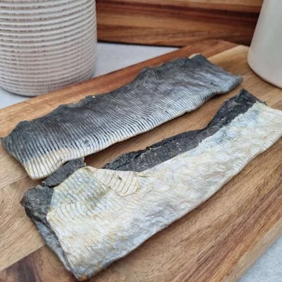 Высококачественная сушеная Рыбная кожа пангасиуса/хрустящая Питательная с Омега-3 для здоровой закуски/MDE во Вьетнаме