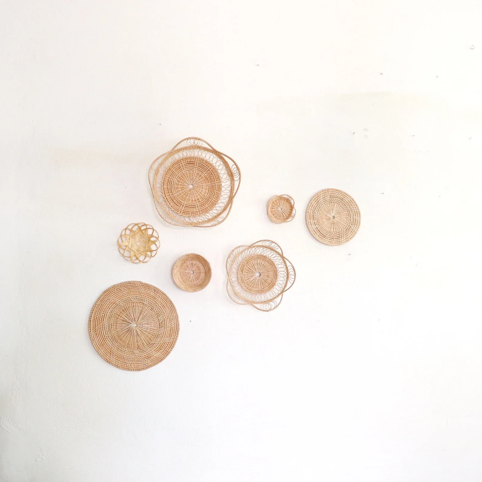 Hot trend Wholesale New product Handicraft Wicker Vintage Boho seagrass hanging plate basket wall decor House warming