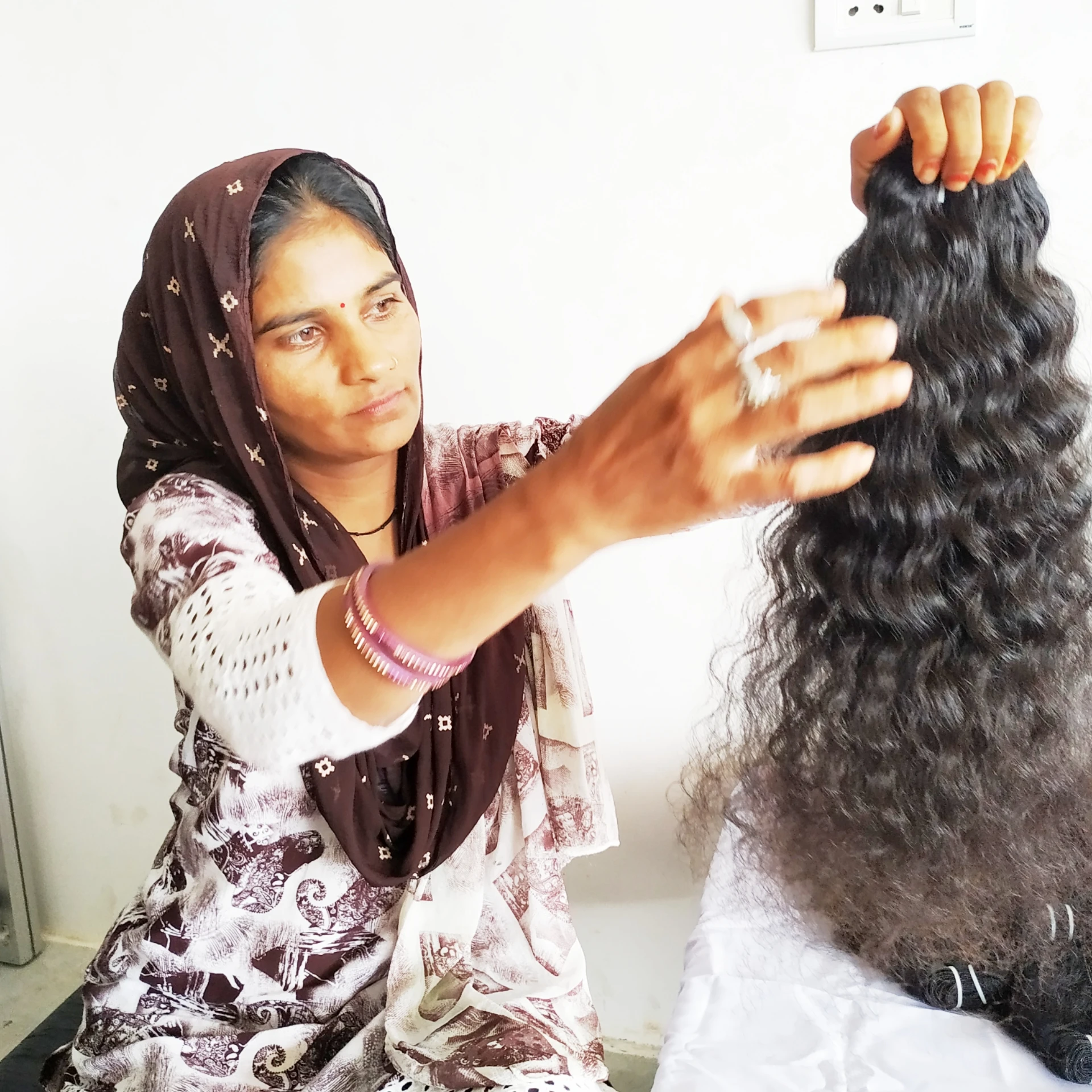 Raw virgin human hair natural Curly Bundles Raw Unprocessed hair extensions Malaysian Human Hair Weaving