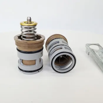 honeywell 40004802-010  40004802-060  The switch controls the two way valve spool there way valve spool VC601/VC4013