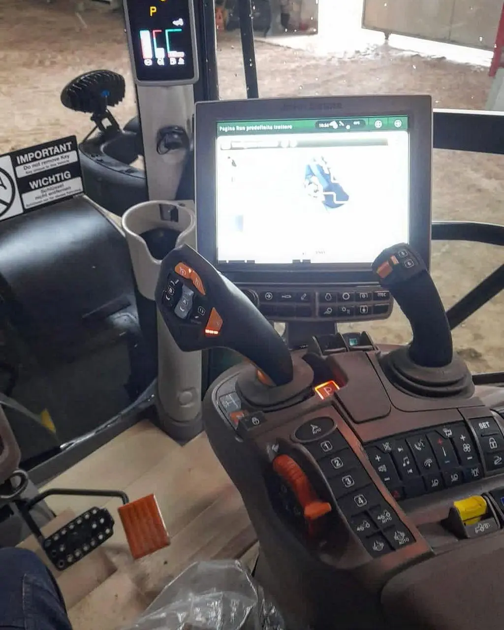 John Deere Dir Used Second Hand Tractor 90HP 4W Farm Tractor 4wd Diesel Powered | Used 2017 John Deere 6215R MFWD tractor