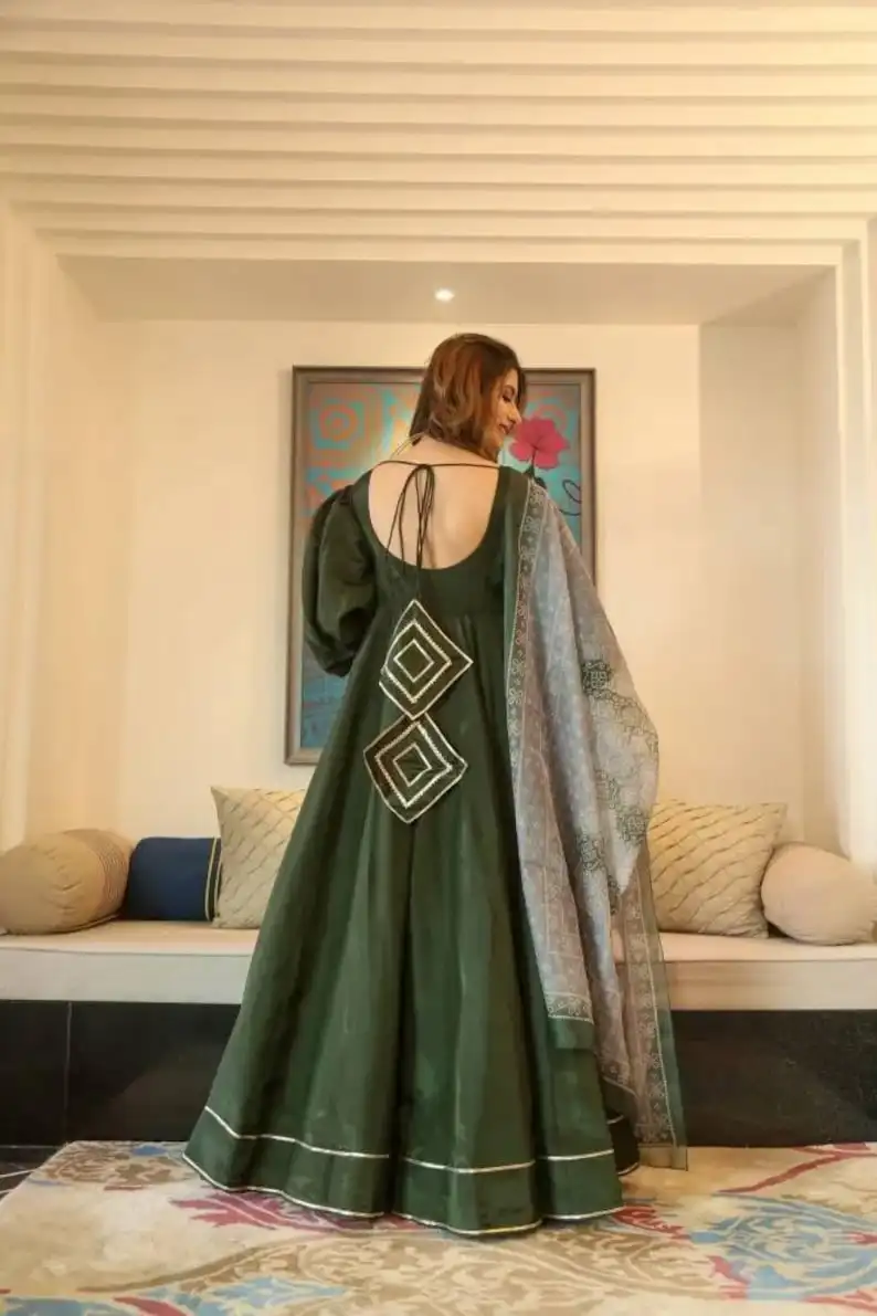 Indian Premium Dark Green Party wear Long Flair wedding Gown With Pluffy Sleeves Women Gown Dress With Organza Dupatta Mehendi
