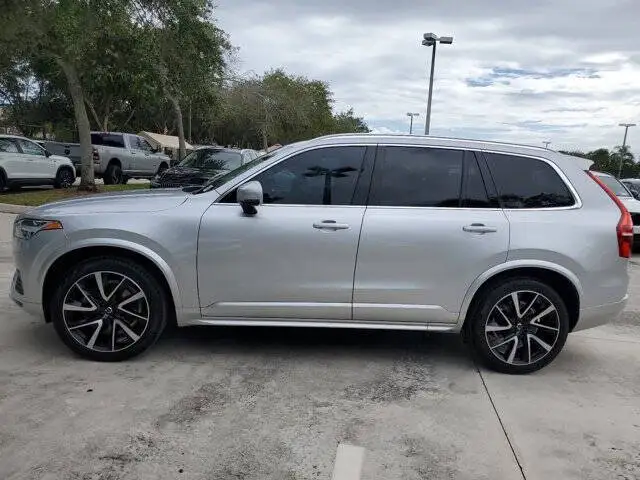 Оптовая продажа подержанных 2022 Volvo XC90 AWD T6 pomentum 7-местный 4dr SUV кожаные сиденья задняя камера левое Рулевое управление