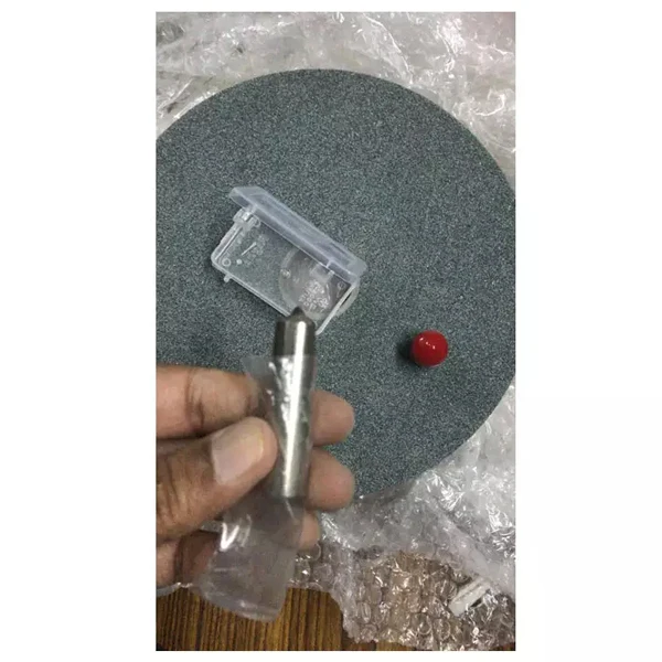Worldwide Supplier of High Quality Cylinder Shape Single Point 2 Carat Diamond Dresser Abrasive Tools for Grinding Wheel