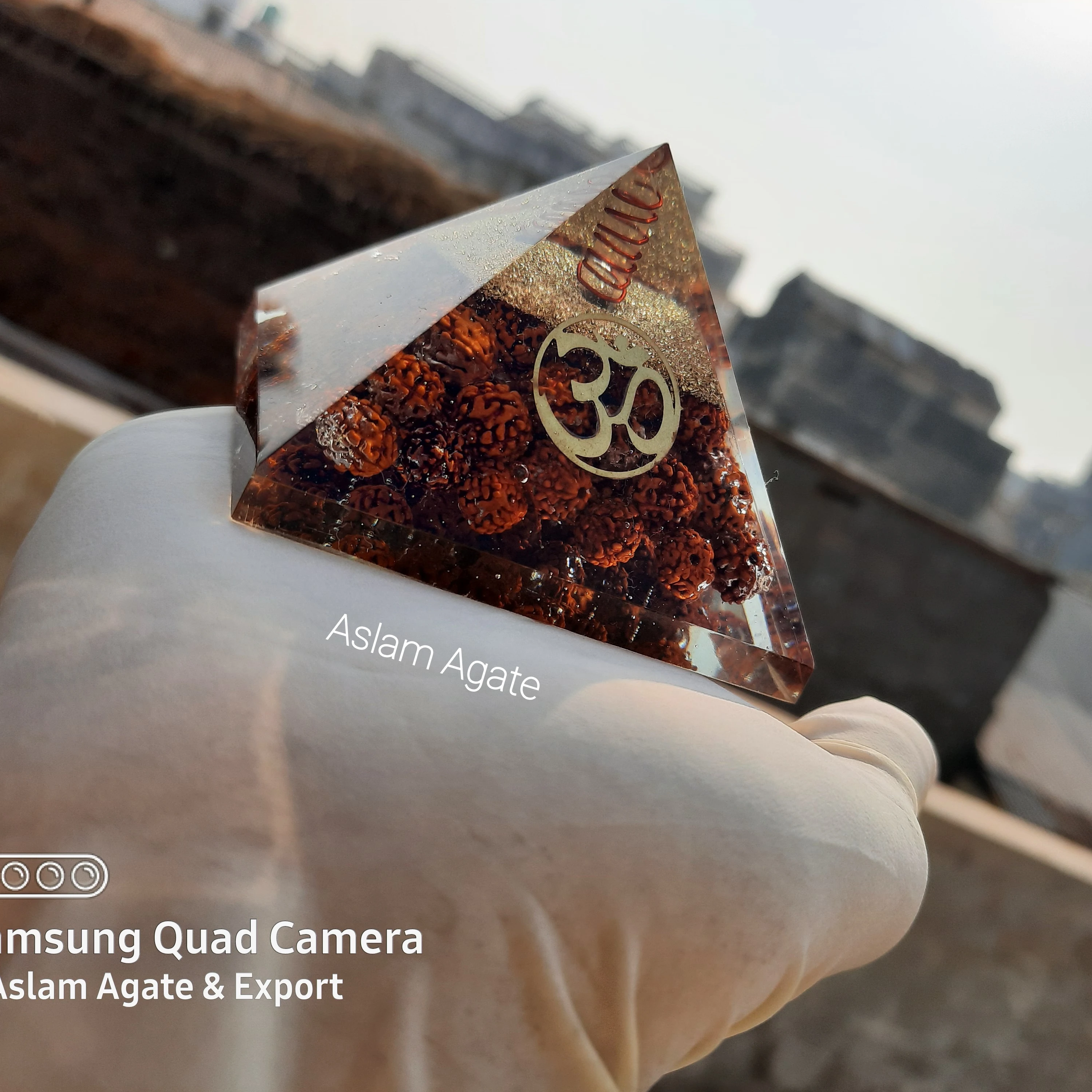 High Quality Healing Energy Generating Pyramid / RUDRAKSH  Orgonite Pyramid  Pencil  points With Energy  Logo