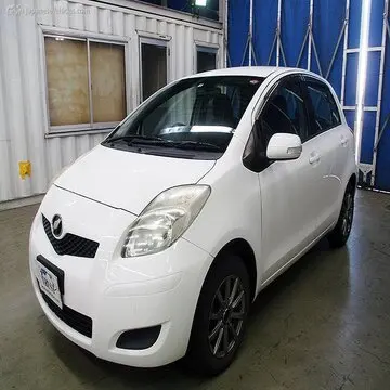 Третье поколение (XP130; 2010) Подержанные автомобили Toyota Yaris для продажи
