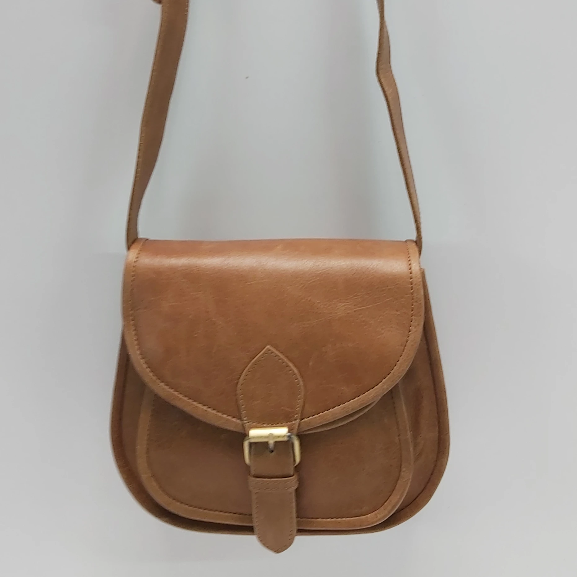 Woman Man For Bulk Selling Price New Design Leather Handmade Motorcycle Side Bag with Small Capacity from Indian Exporter