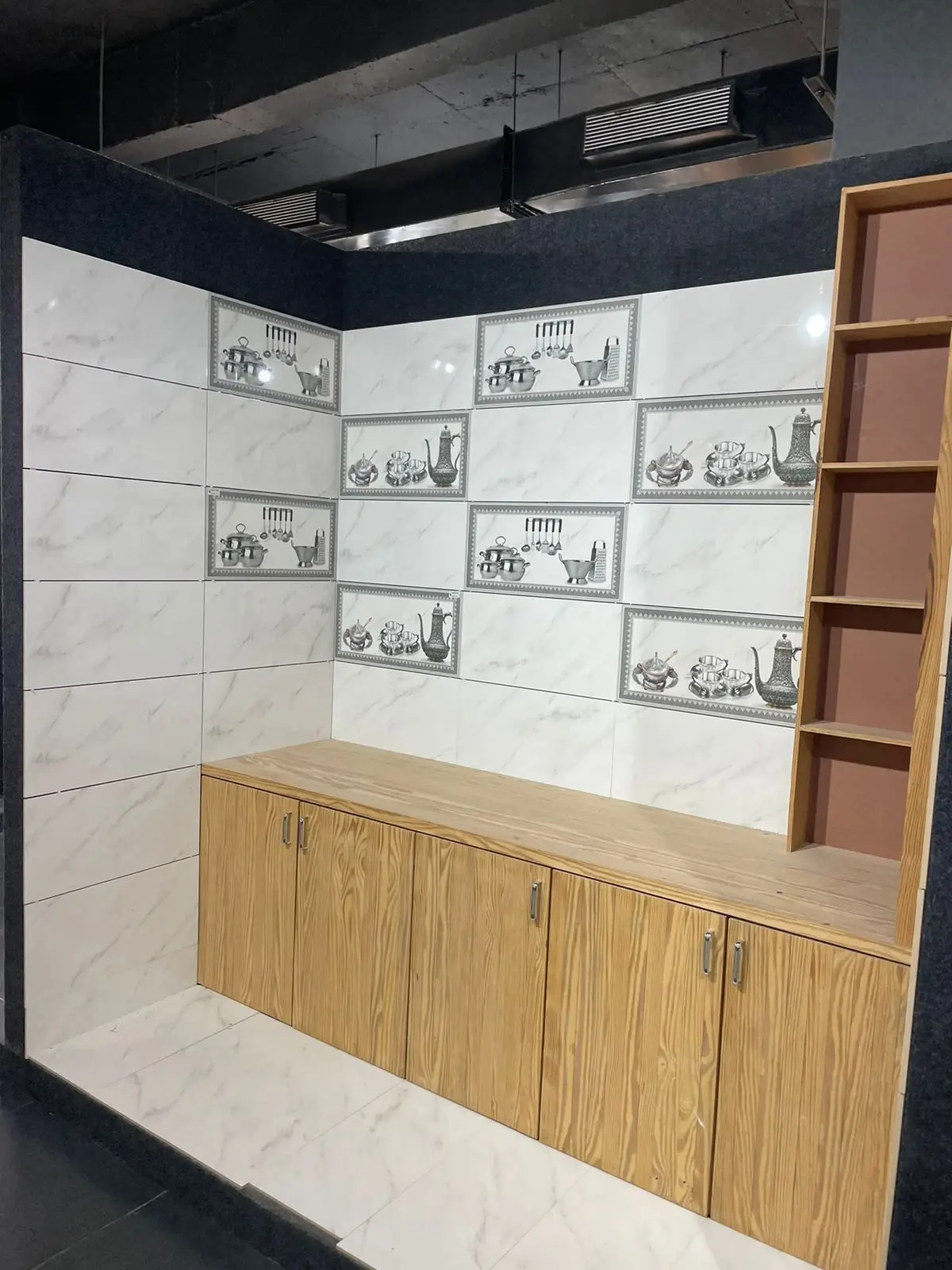 300X600 MM Ceramic Tiles surface of Matte and Glossy use for the Interior Purpose Wall Tiles for Bathroom, Kitchen Walls