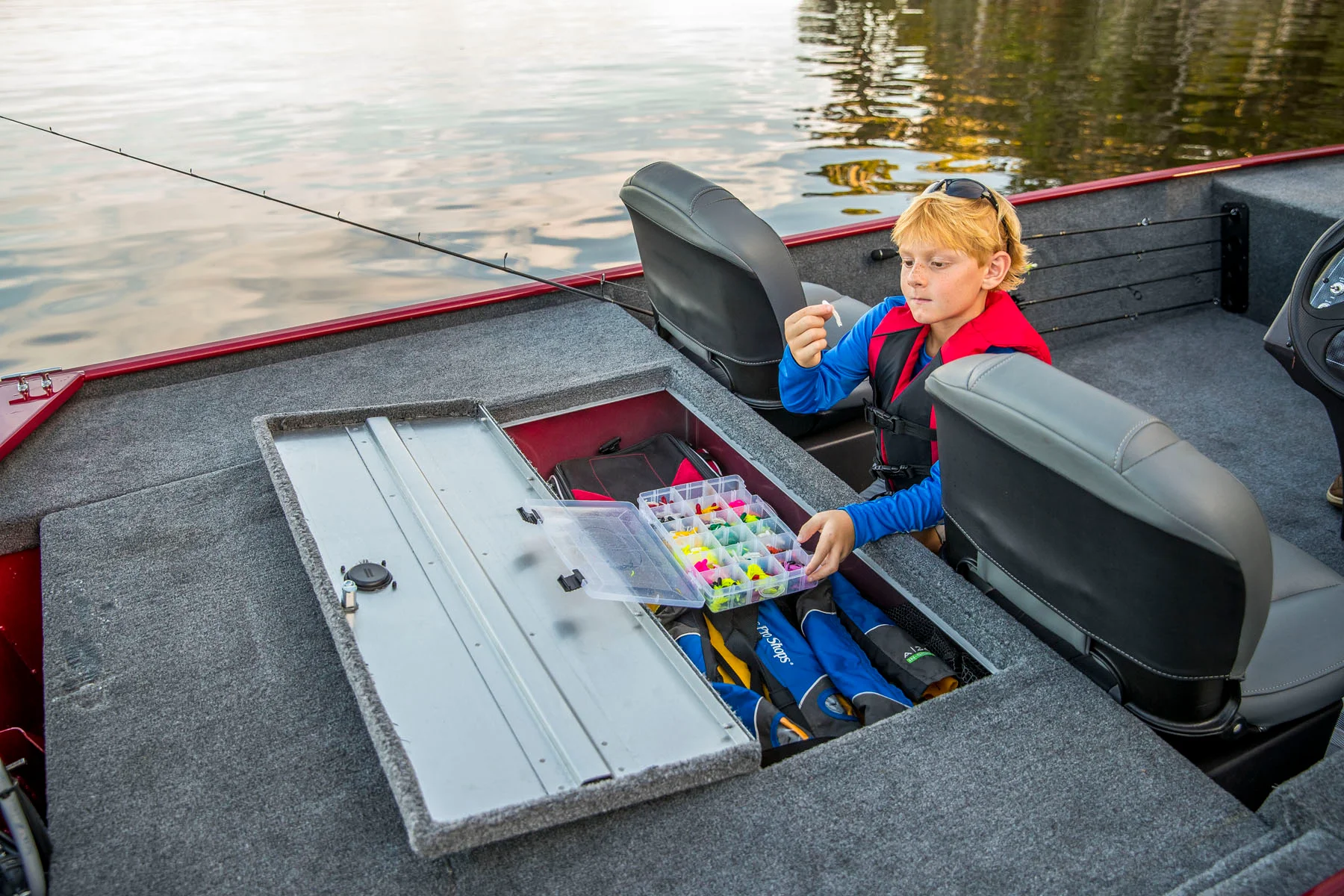 Kinocean Luxury All-Welding Aluminum Bass Boat Deep-V Cabin Fishing Boat Outboard Motor Sport Lake Power Yacht Sale Motor