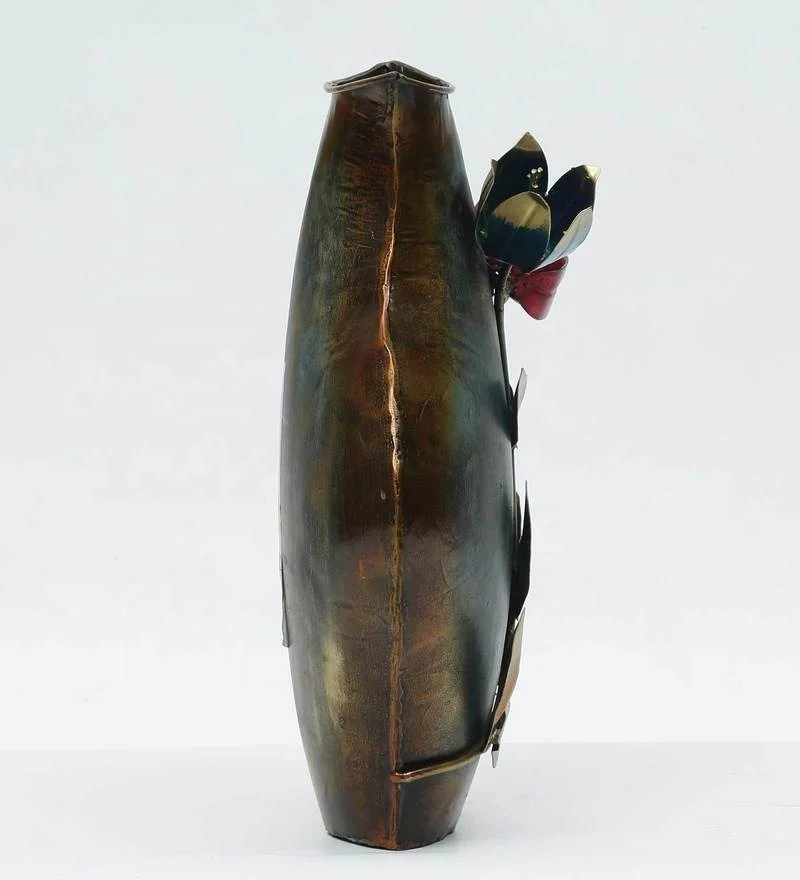 Best Quality Metal Silver Flower Vase In Multi Color .