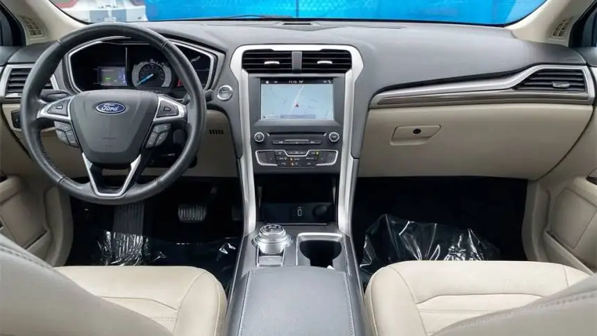 Б/у 2018 Ford Fusion Energi SE FWD