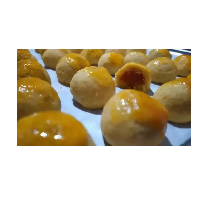 Baked Goods Cookies Biscuits Snack Mild Sweet 580g Tin Bottle Soft Fruit Fillling Golden Pineapple Tart with Competitive Price