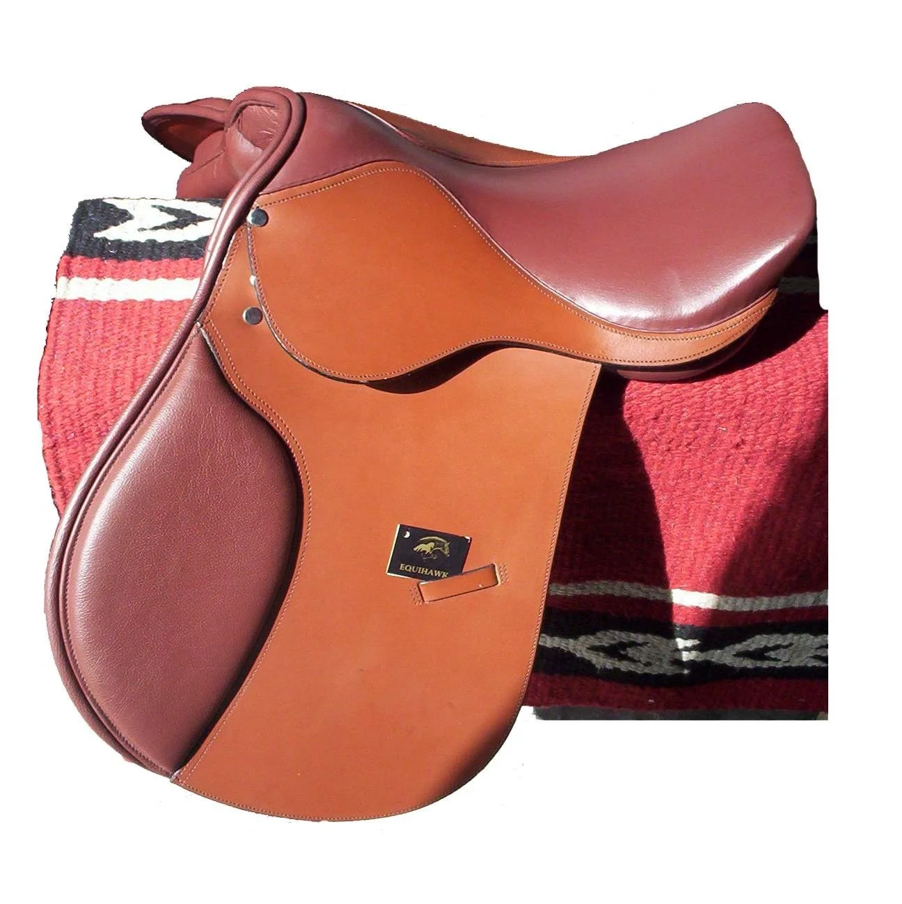 SMART QUALITY LEATHER CLOSE CONTACT HORSE SADDLE WITH SOFTY LEATHER SEAT AND KNEE PAD MADE ON PLASTIC TREE