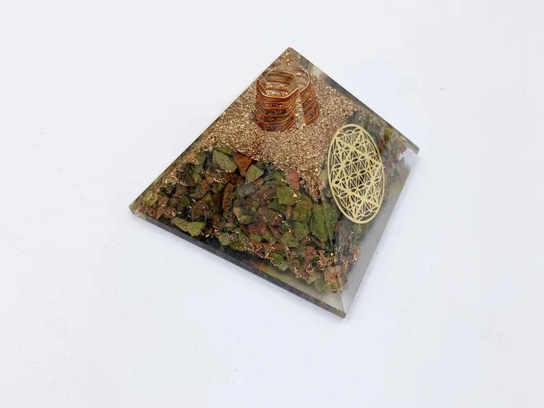 High Quality Unakite Orgone Pyramid Healing Crystal Chips Orgonite Pyramid Generator Metaphysical Reiki Chakra Yoga Meditation