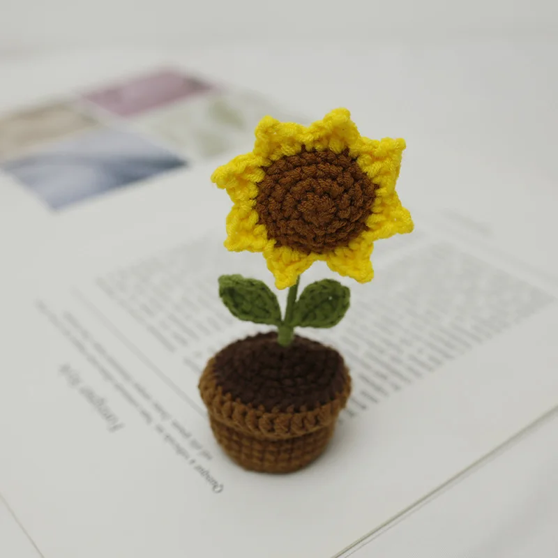 Wholesale Crochet Flower Decor Handmade Crochet Flower Pot Plant Knitted Potted Flowers Gift for Crochet Decoration Bouquet