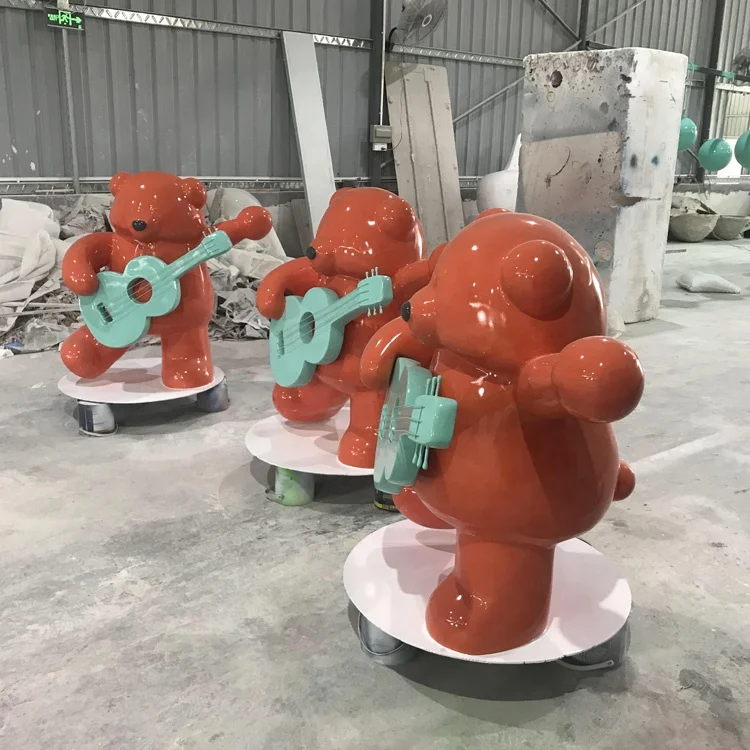 Fiberglass guitar-playing cartoon bear Decorative sculpture animal model customization The shop welcomes guests and furnishes st