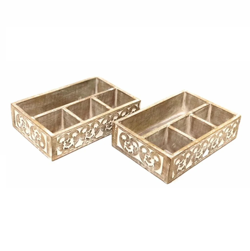 Pinewood Tray with Partitions and Handle for Gift Packaging and Decorations